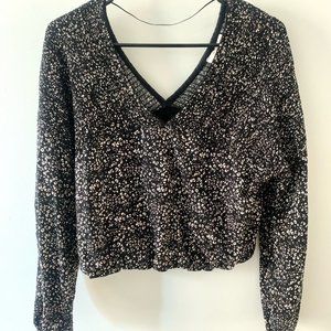 Woman’s Urban Romantics top